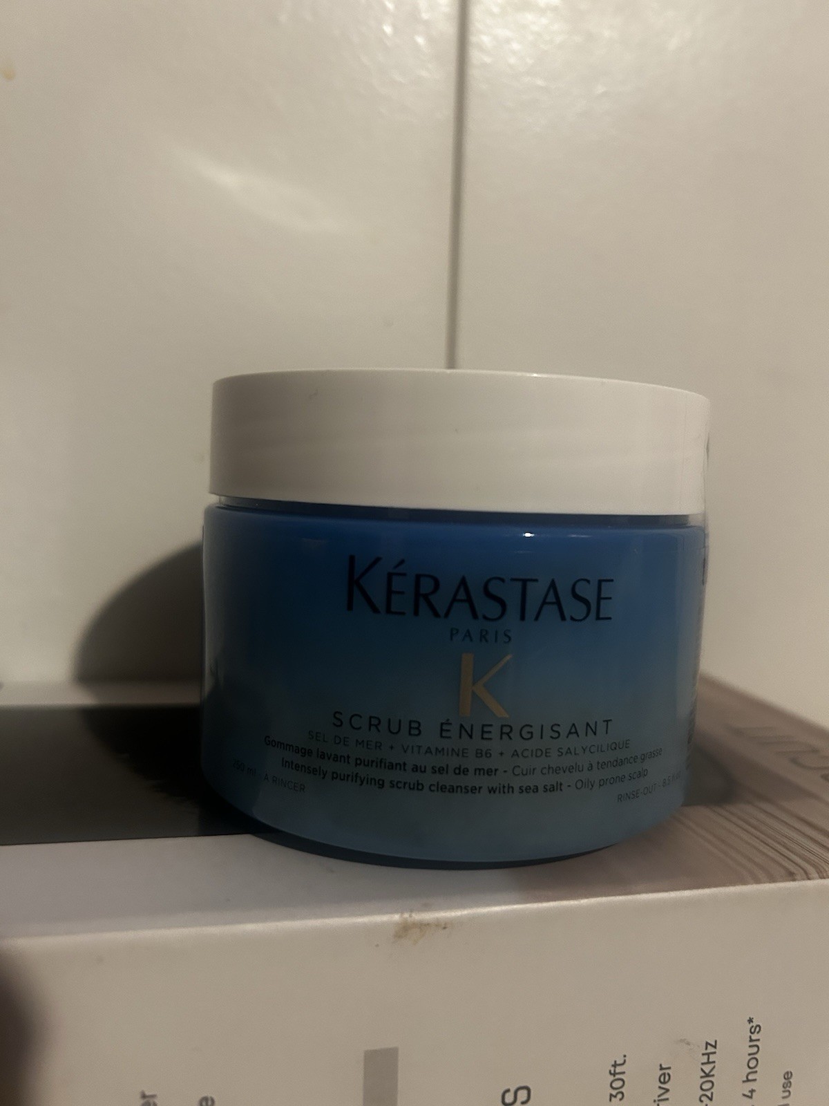 Kérastase Paris Scrub Énergisant Purifying Scalp Scrub for Oily Hair 250 ml