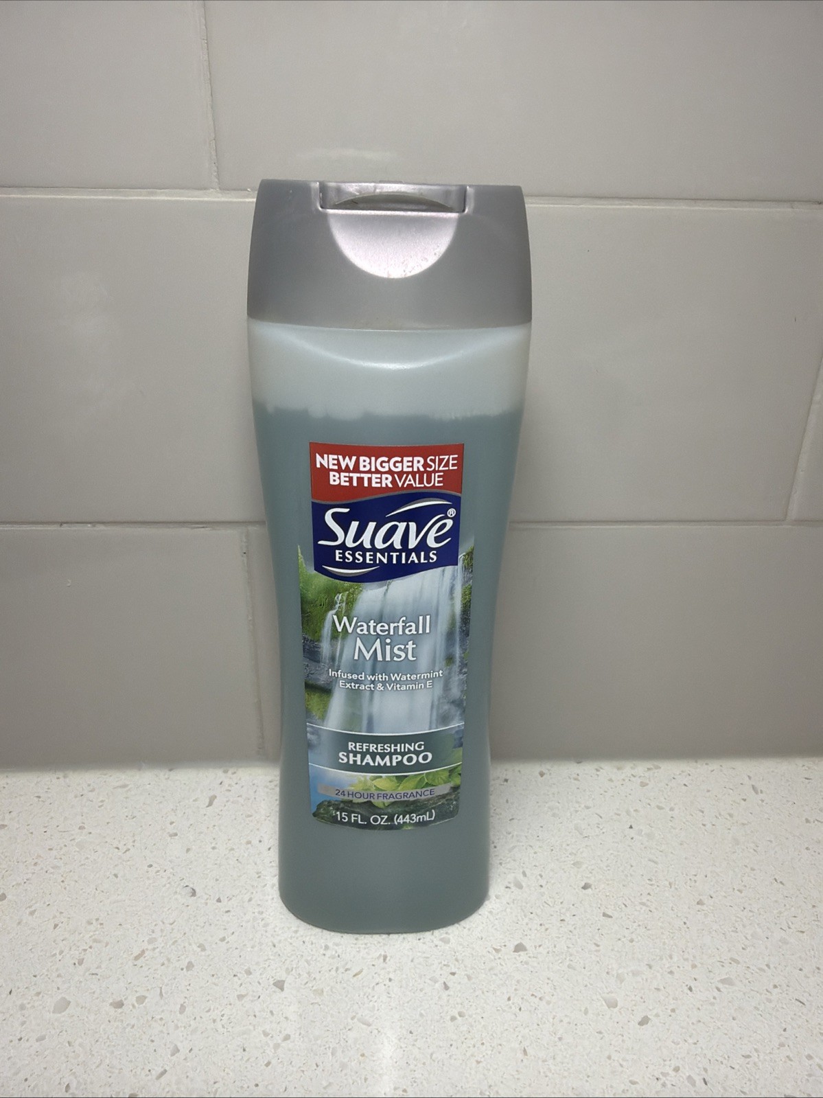 Suave Waterfall Mist Shampoo w/Watermint Extract & Vitamin E – 15 Fl Oz.