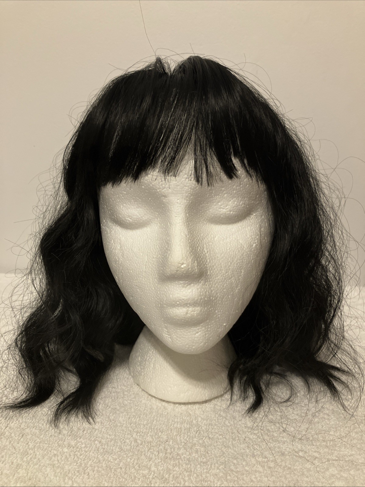 Women’s Wig, Synthetic, Black, 13 in Long, Wavy