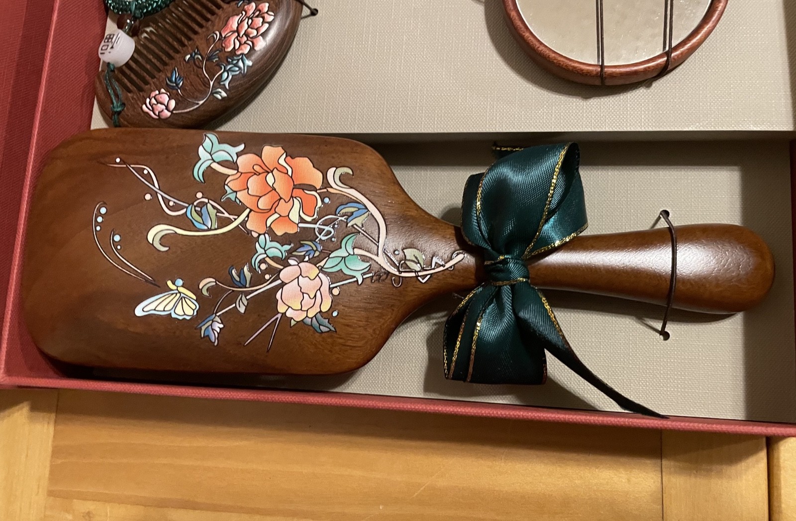 Tan Mujiang Wooden Comb Mirror Set Luxury Gift Box Chinese Lacquer Art Peony