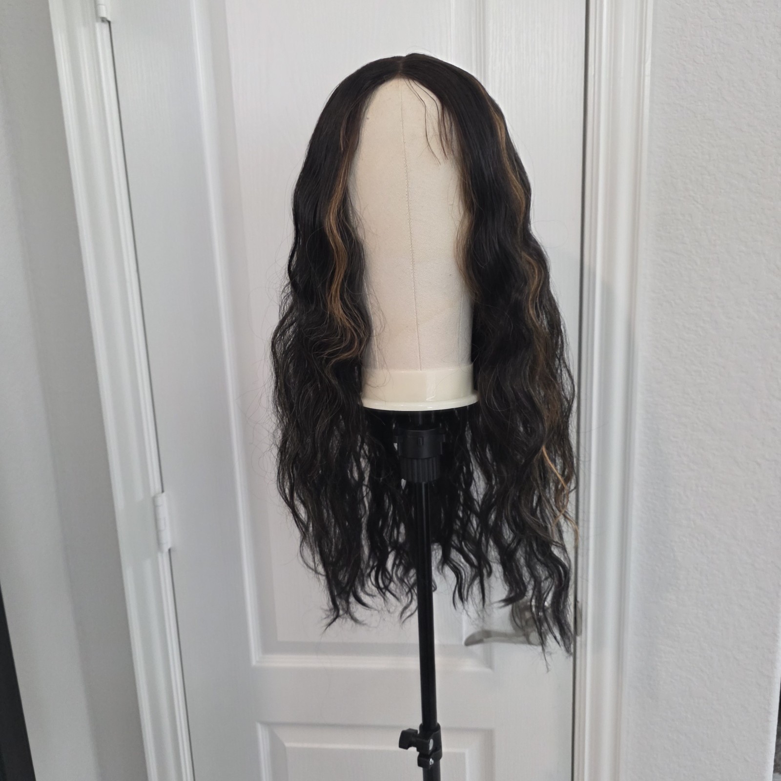 SENSATIONNEL Butta Lace – Unit 26 WIG – Color: Balayage Gold