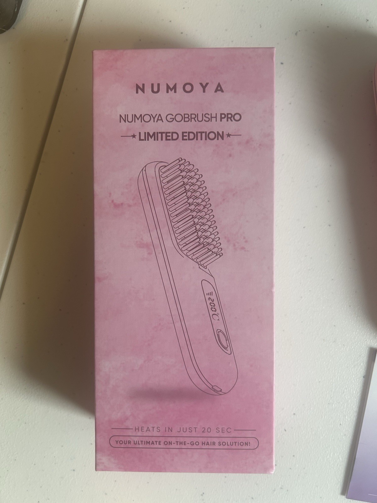 Numoya GoBrush Pro Limited Ed. Cordless Straightening Brush Pink MPN S7