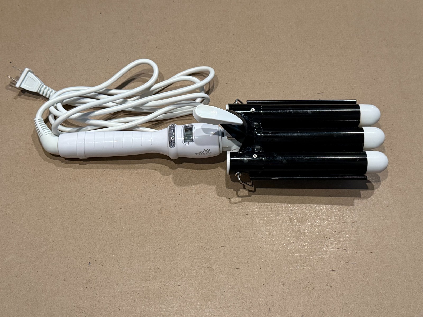 Alure Triple Barrel Hair Waver Crimper Black White Beach Waves Styling Tool