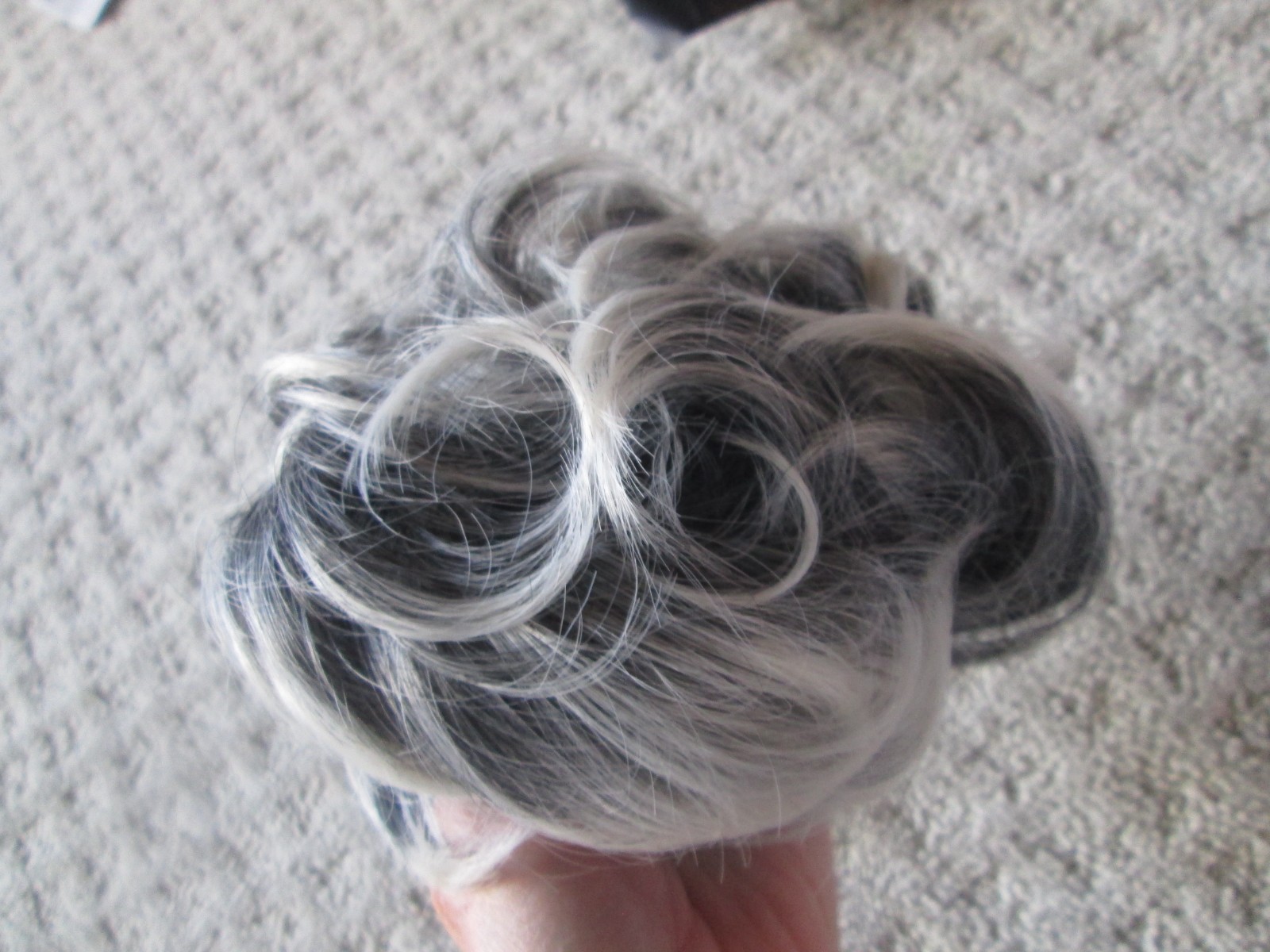 SOFEIYAN Hair Claw Clip ~~Gray w/ White Tips NIP New