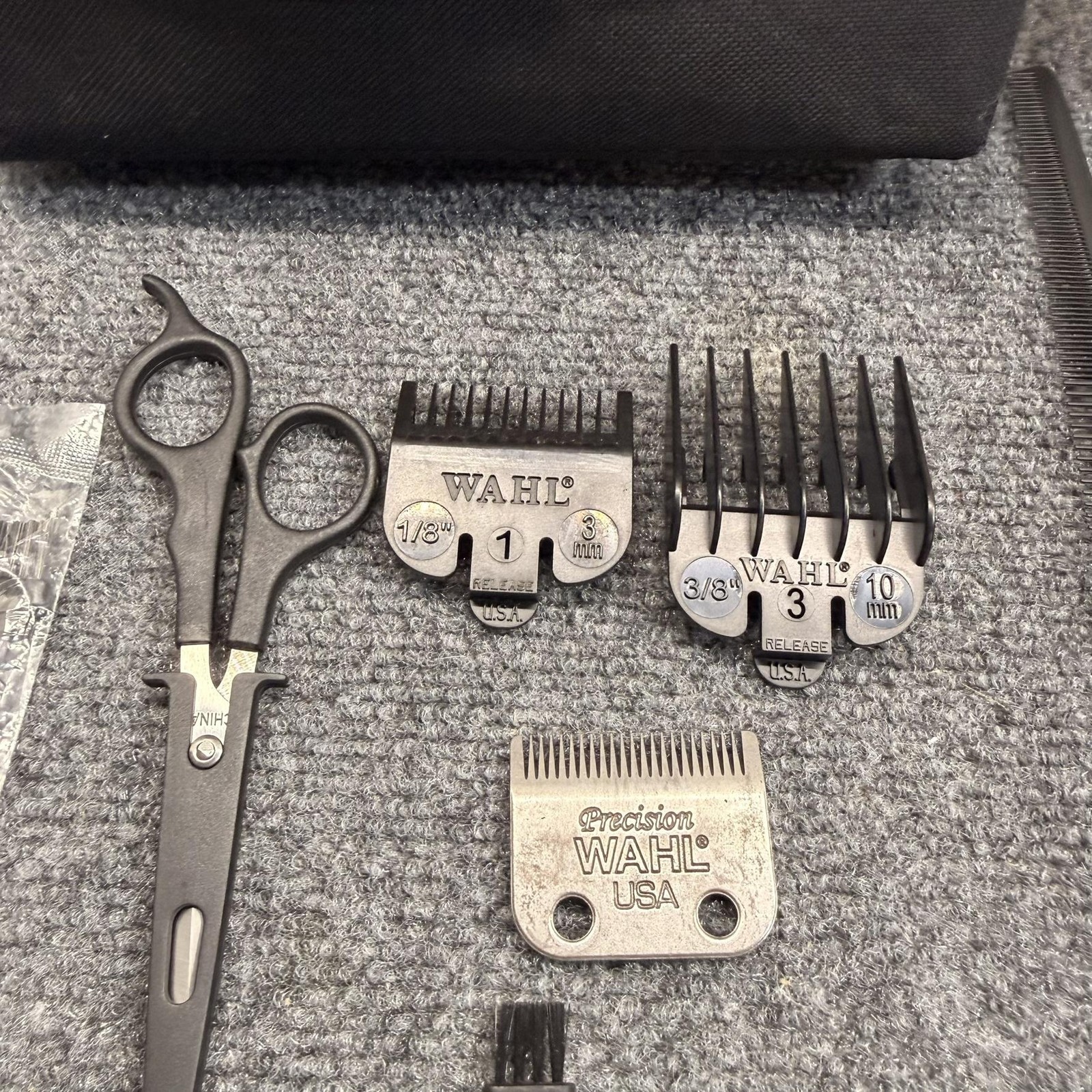 Wahl Hair Clipper Accessory Kit Guards Scissors Comb Case Adult Grooming Black