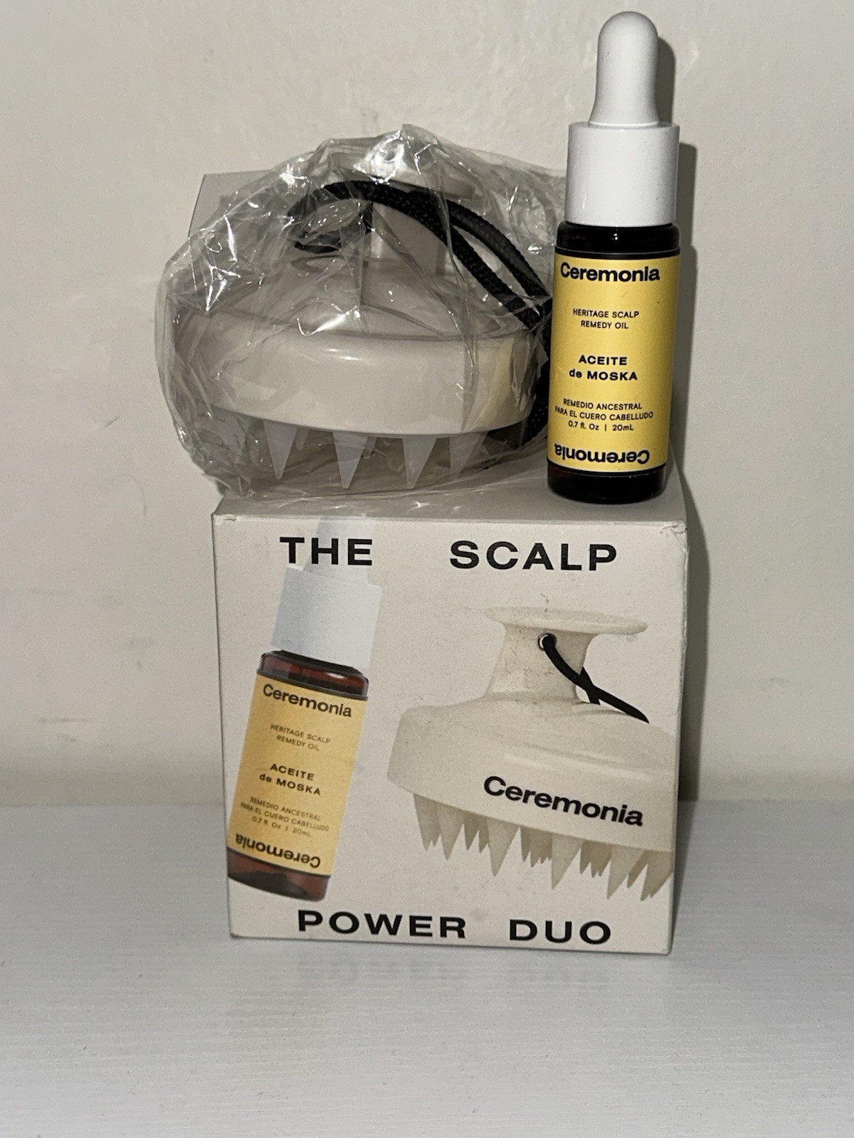 Ceremonia Aceite de Moska Scalp Oil 0.7 fl oz + Massager Silicone/Sulfate-Free