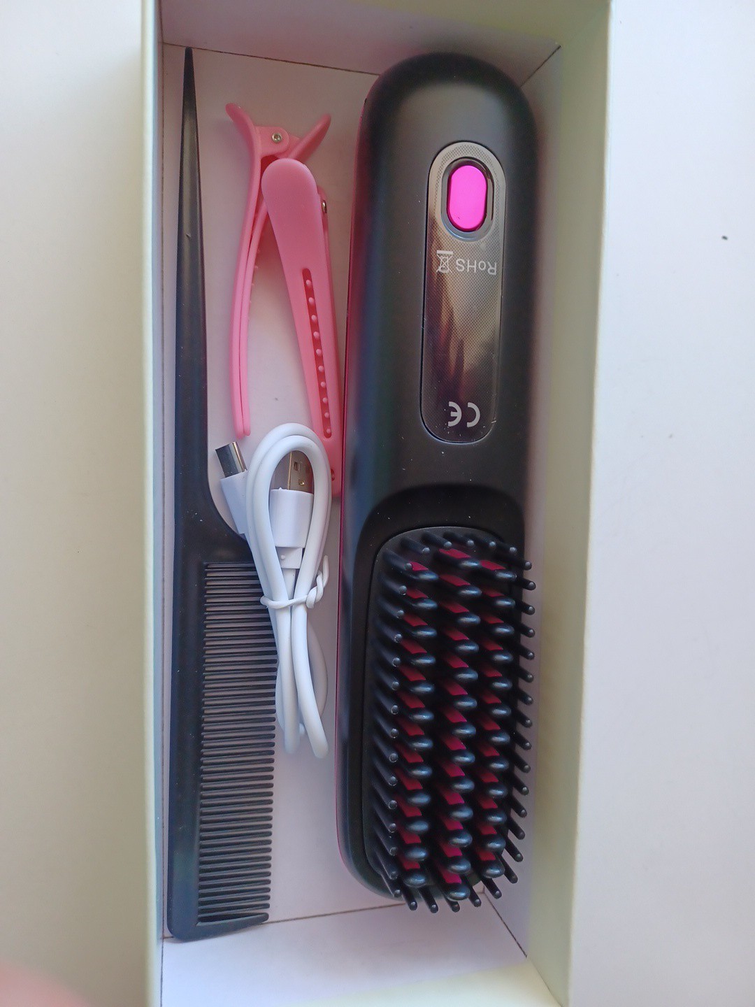Portable Straight Hair Colmb In Box Never Used.S7 Made In China