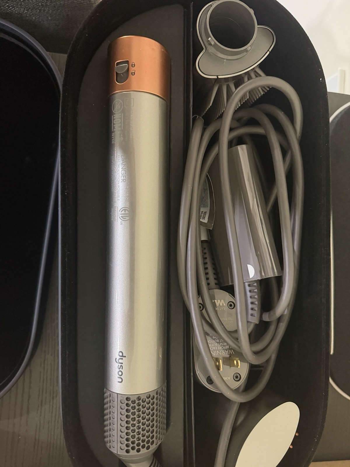 Dyson Airwrap Styling Tool Set, Unisex, Includes Storage Case for Easy Storage