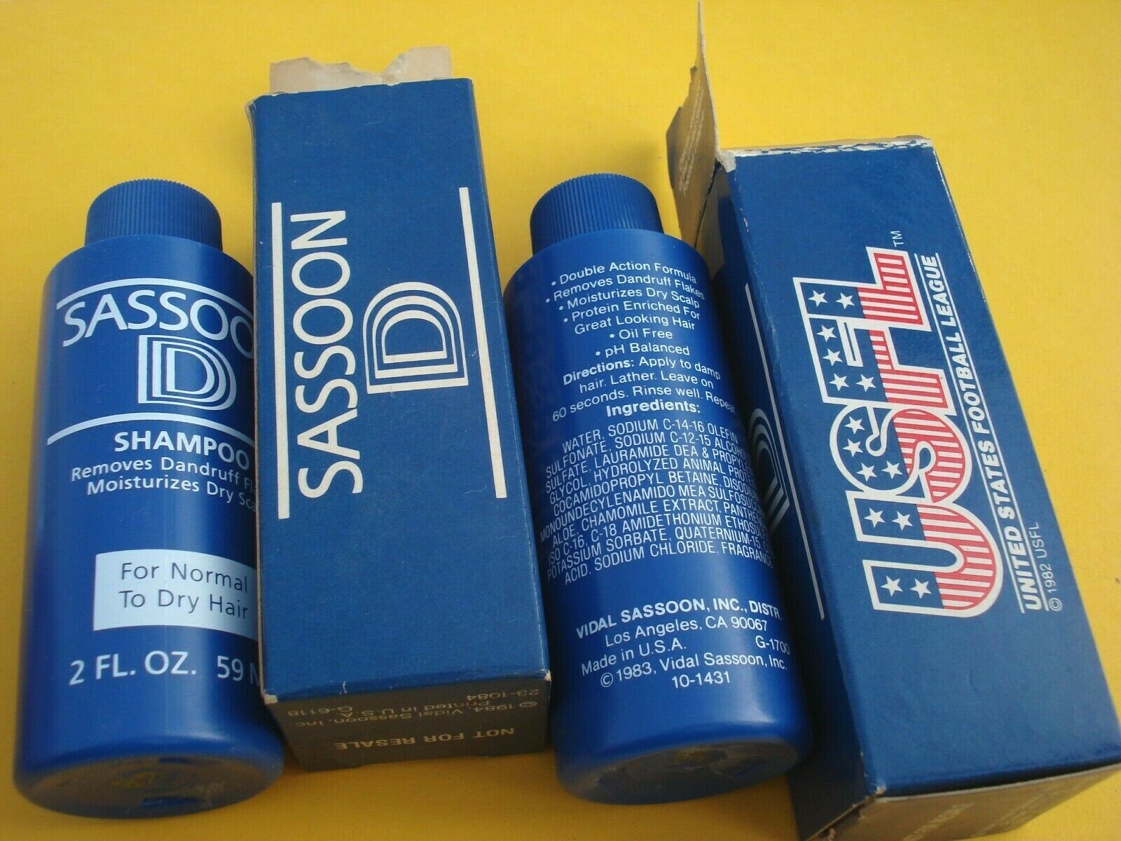 2 Bottles 1982 SASSOON D Shampoo Official USFL UNITED STATES FOOTBALL LEAGUE