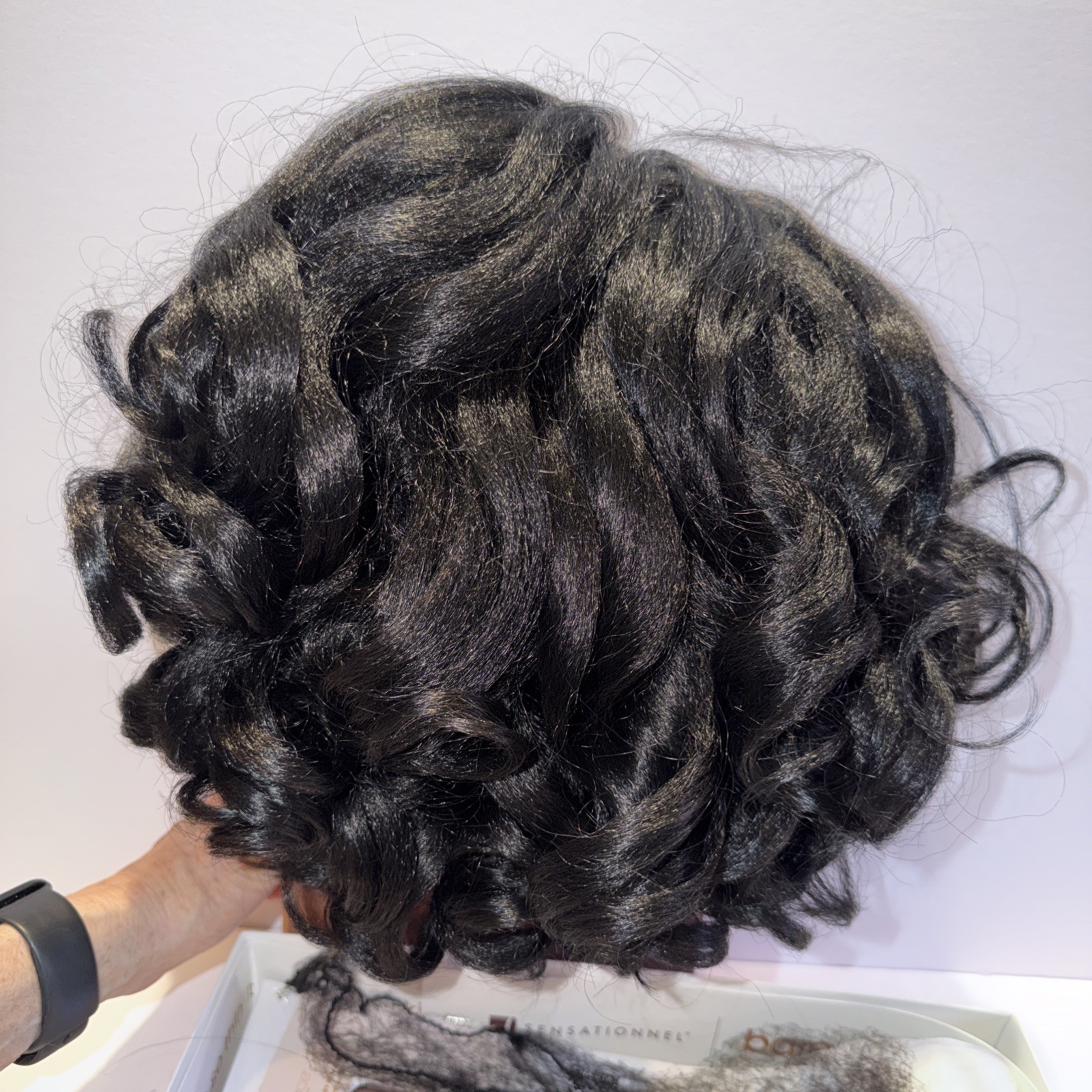Sensationnel Bare Lace Glueless Lace Wig – 13×6 Unit 19 NIB Color Is 1B