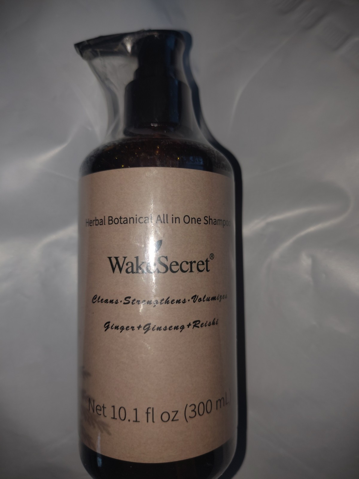 WakeSecret Herbal Botanical All in One Shampoo Ginger Ginseng Reishi 10.1 fl oz