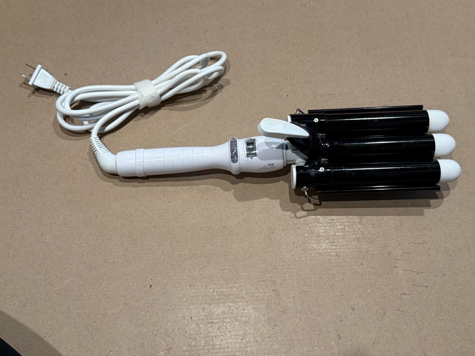Alure Triple Barrel Hair Waver Crimper Black White Beach Waves Styling Tool