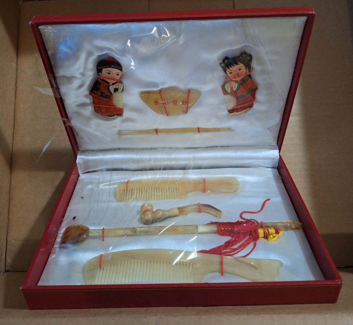 Chinese Golden Ox Horn Comb Gift Set by Fuzhou Kangjia Handicrafts – New, 1980s