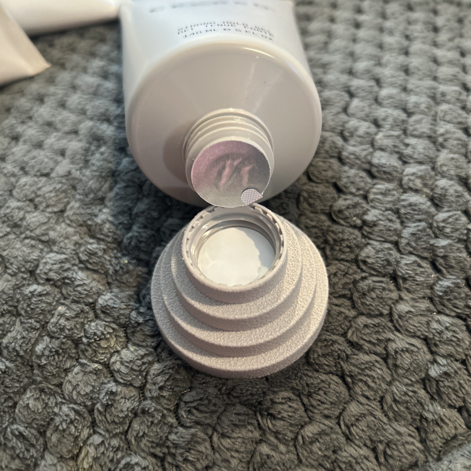 CÉCRED Strong Hold Gel 5 Fl Oz