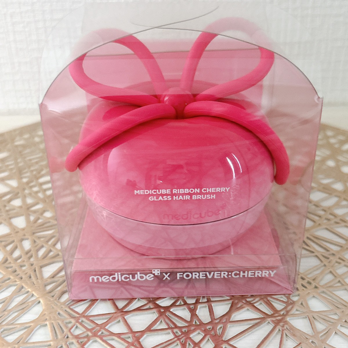 Medicube Ribbon Cherry Glass Hair Brush Pink Coquette Y2K Wonyoung